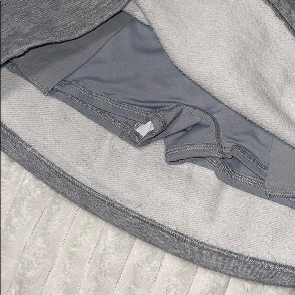 ALO YOGA Accolade Skirt | Size XS - Picture 5 of 10